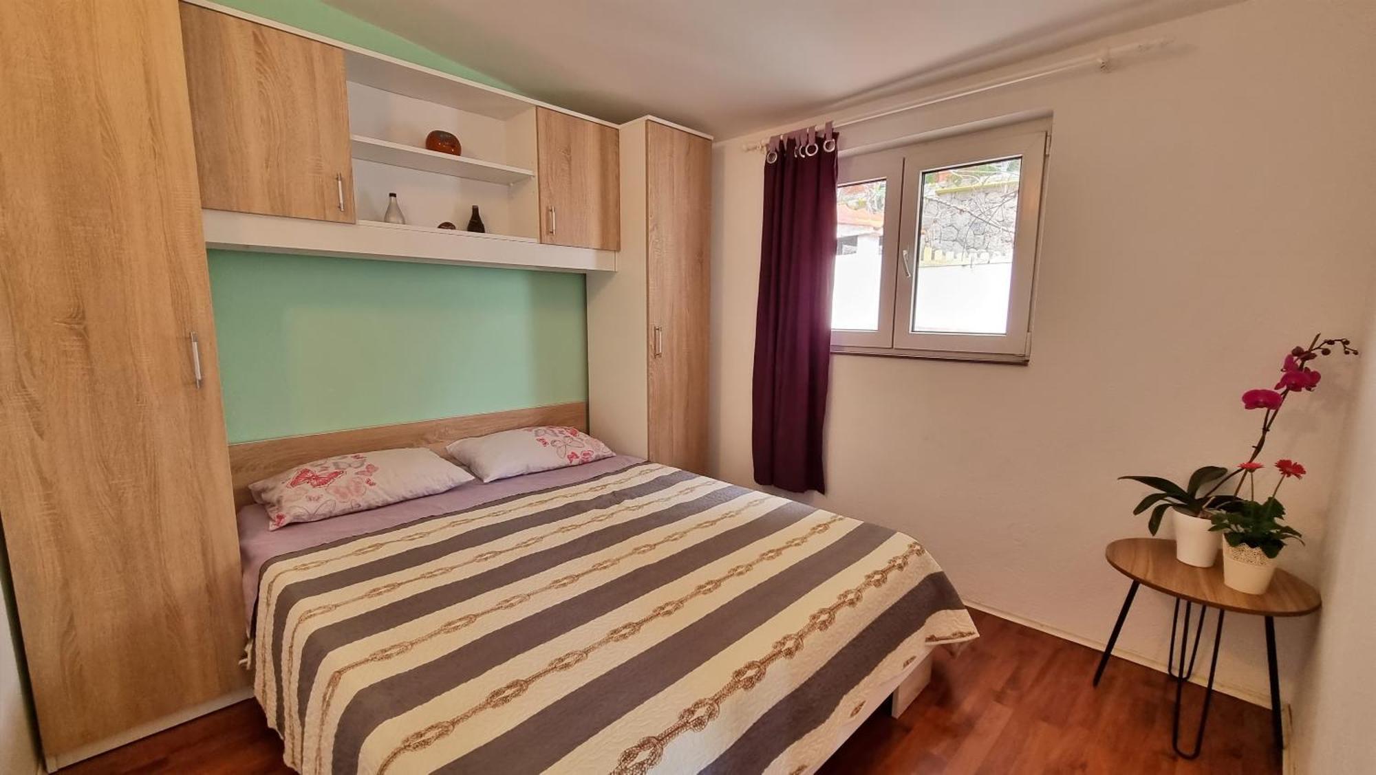 Apartments Neda Омиш Экстерьер фото