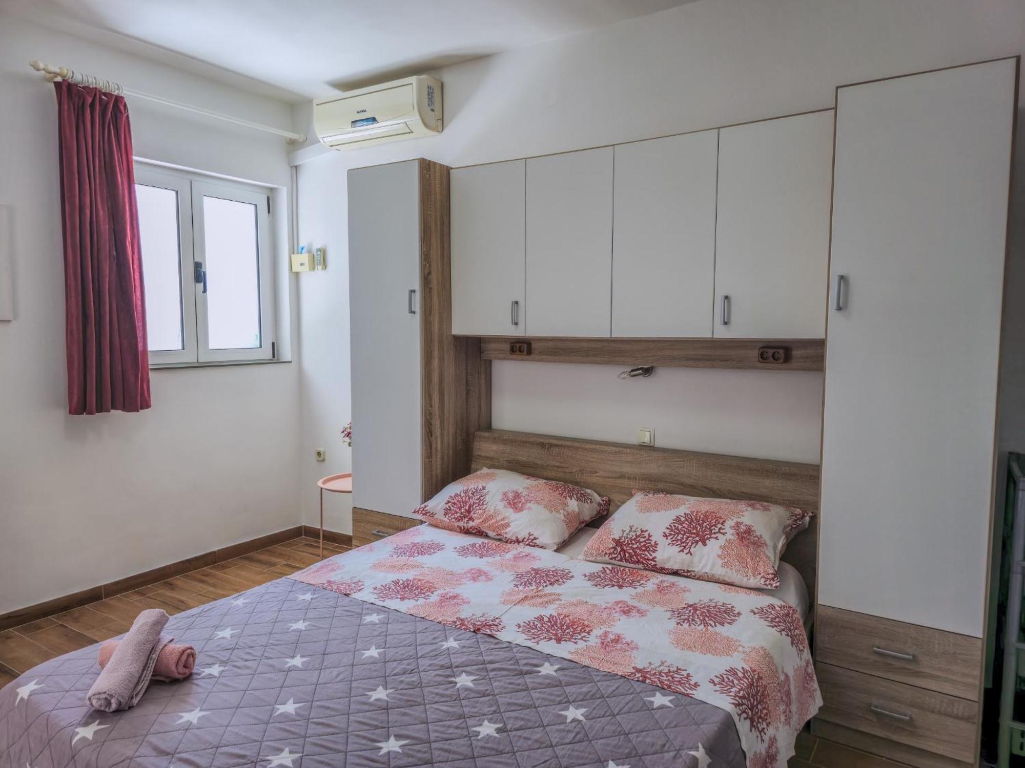 Apartments Neda Омиш Номер фото
