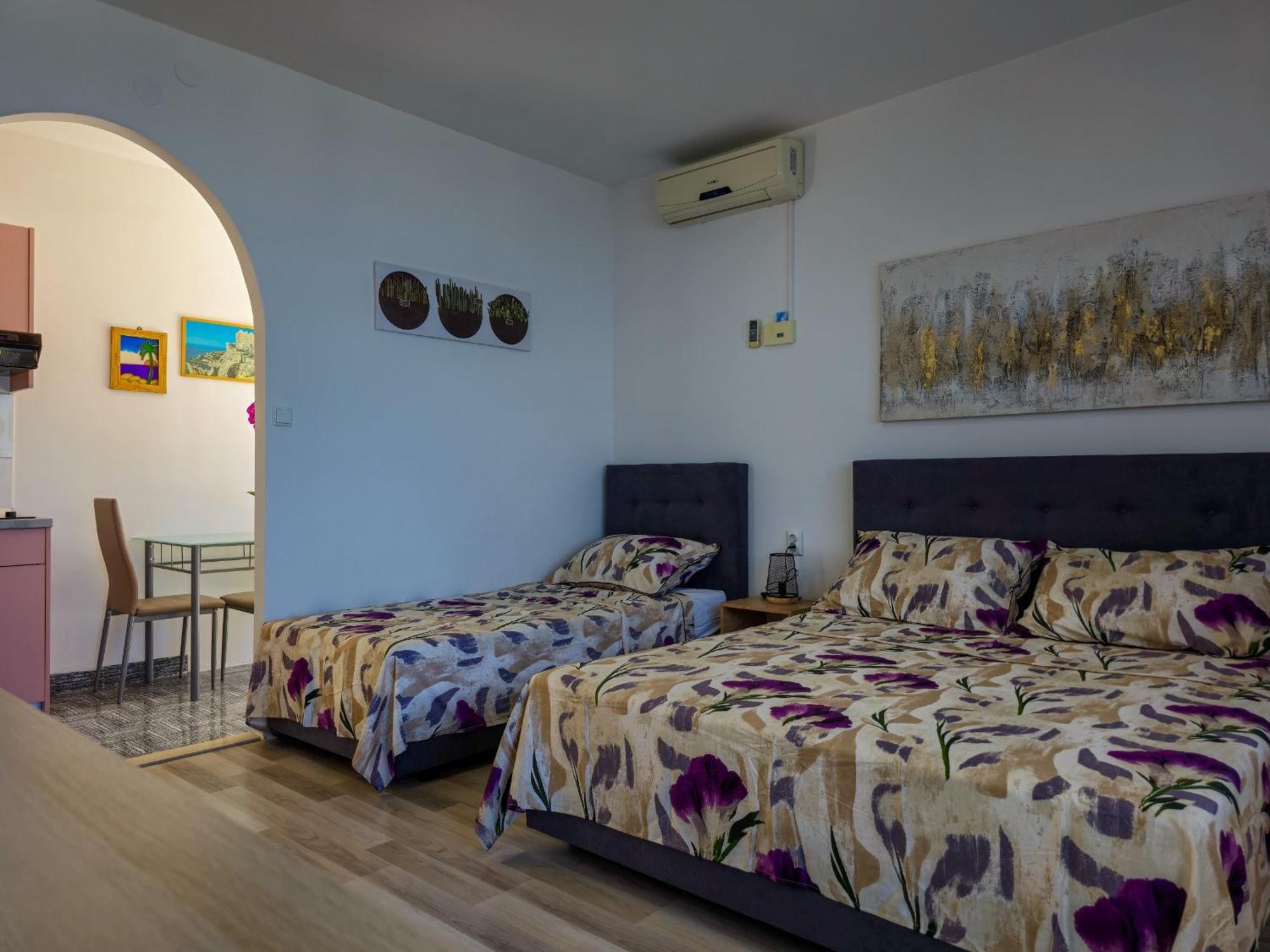 Apartments Neda Омиш Номер фото