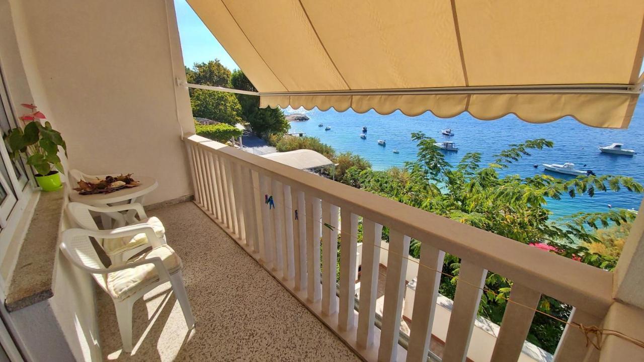 Apartments Neda Омиш Экстерьер фото